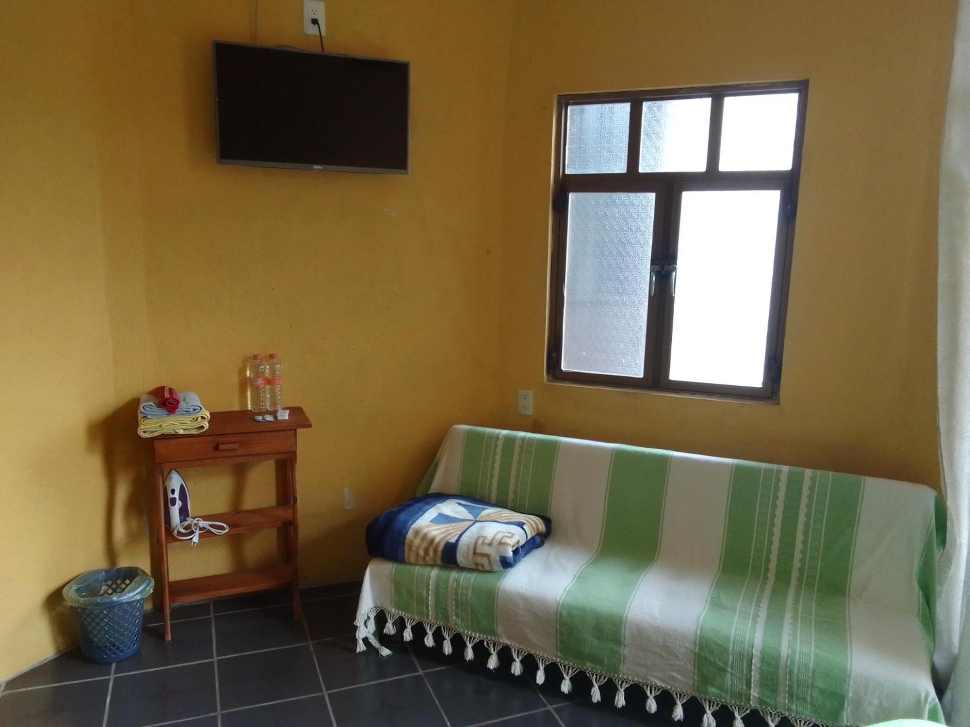 Hospedaje Casa Cortes - Recamaras De Descanso, Tepoztlan Mor - No Contamos Con Estacionamiento Exterior foto